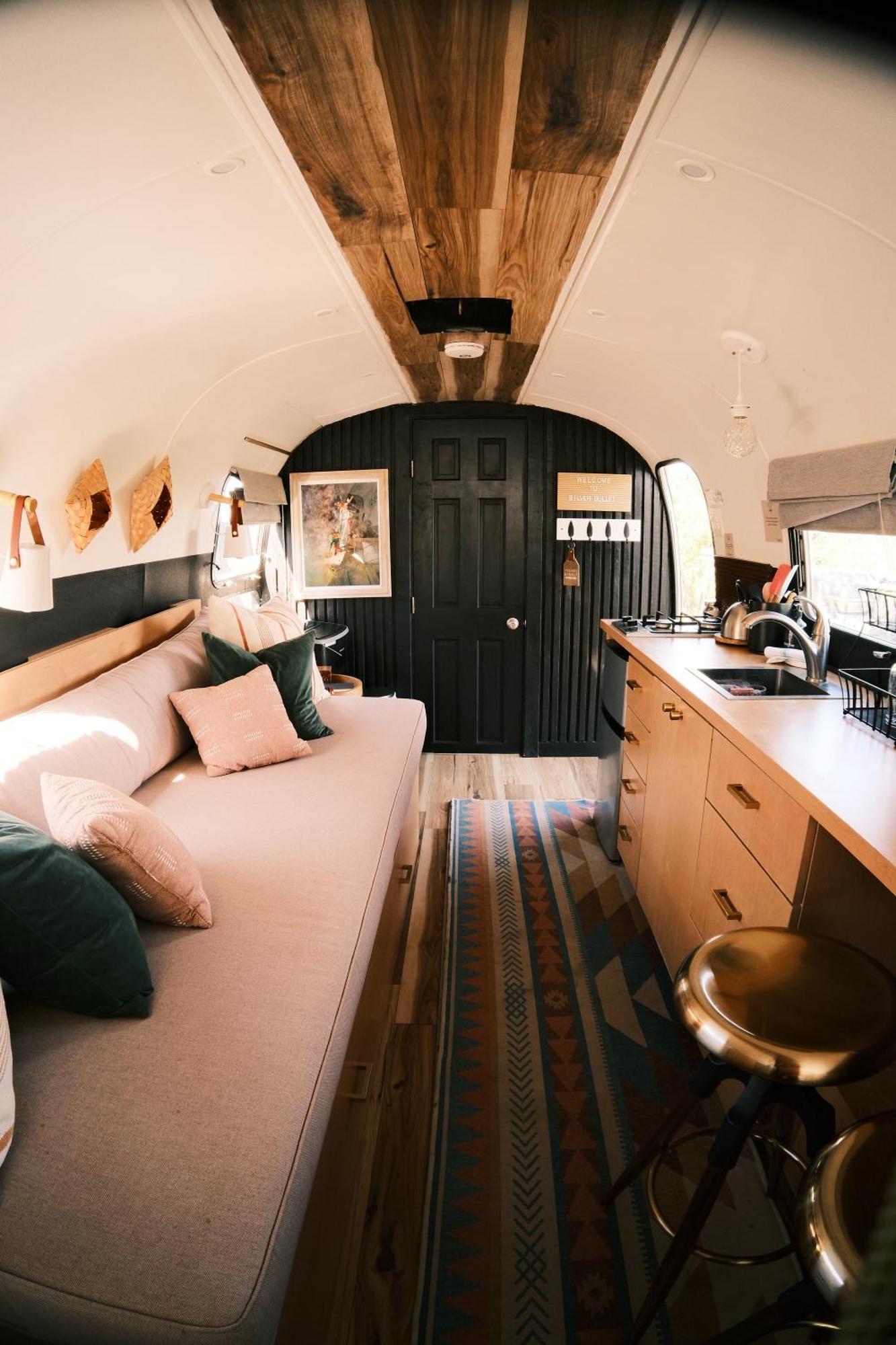 Silver Bullet Airstream, El Mistico Glamping Ranch Nogal Dış mekan fotoğraf