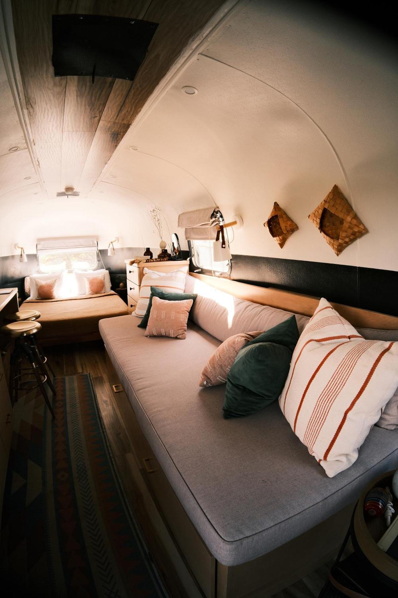 Silver Bullet Airstream, El Mistico Glamping Ranch Nogal Dış mekan fotoğraf